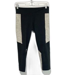 Under Armour Black & Gray Compression Workout Capri Crop Leggings Size Small
